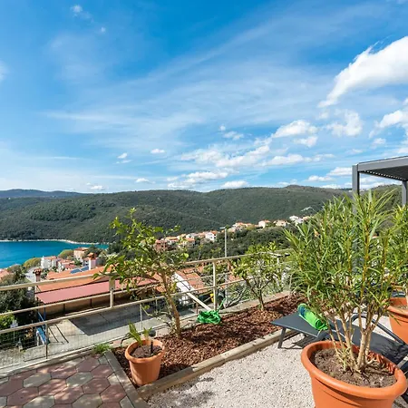 Apartment Sea View